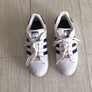 Adidas superstar sneakers size 8.5 navy floral
